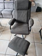 Relaxfauteuil met voetenbankje, Ophalen