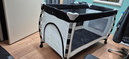 Campingbed met verhoger en extra matrasje, Kinderen en Baby's, Babywiegjes en Ledikanten, Gebruikt, Reisbedje, Ophalen