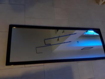 Spiegel met zwarte lijst voor deur/kast beschikbaar voor biedingen