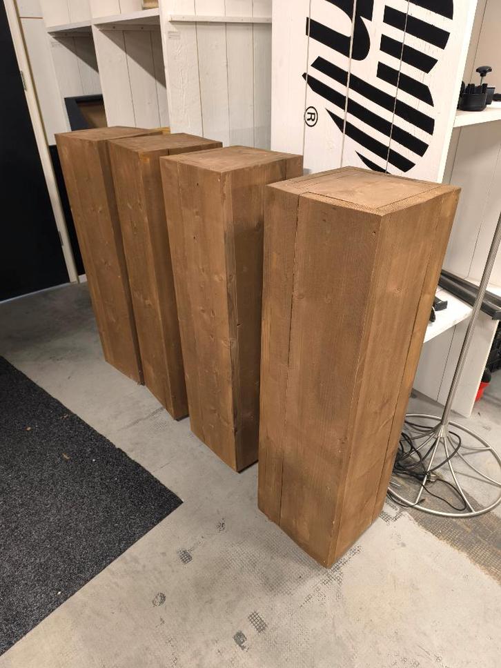 Houten pilaar / sokkel - decoratief, Huis en Inrichting, Woonaccessoires | Zuilen en Pilaren, Zo goed als nieuw, Ophalen