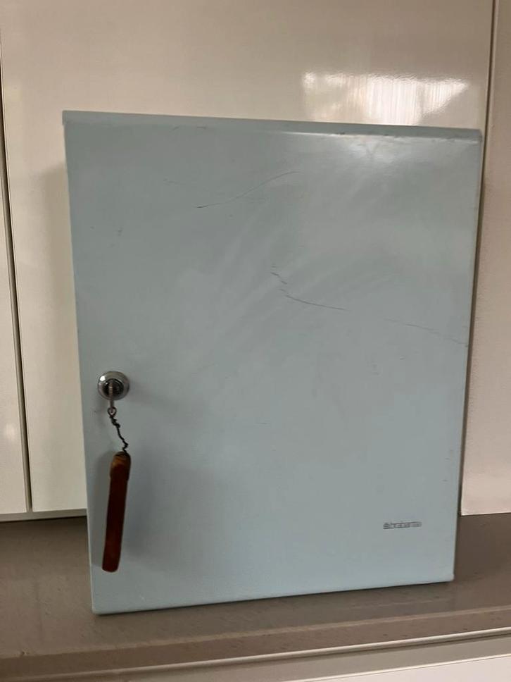 Vintage Brabantia Medicijnkastje - Lichtblauw, Huis en Inrichting, Kasten | Buffetkasten, Gebruikt, Minder dan 100 cm, Minder dan 50 cm