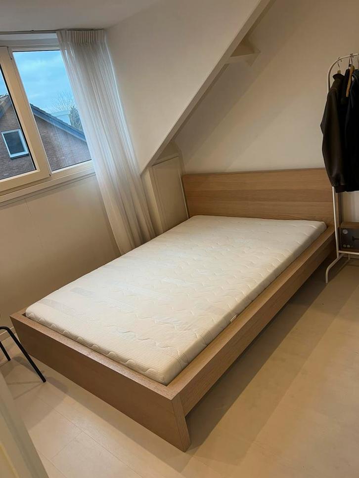 Ikea Malm bed 140x200 incl matras, Huis en Inrichting, Slaapkamer | Bedden, Zo goed als nieuw, Tweepersoons, 140 cm, Hout, Wit