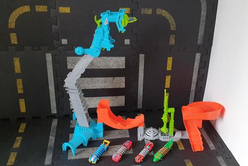 Hotwheelbaan met 4!!! (flexibele) Hotwheels mutant machine., Kinderen en Baby's, Speelgoed | Racebanen, Zo goed als nieuw, Handmatig