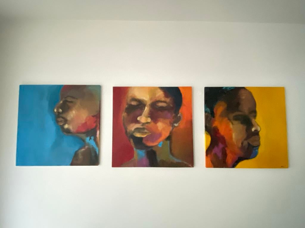 Drie schilderijen van Ken Doorson, Ophalen