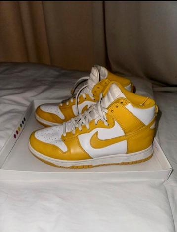 Nike Dunk High Dark Sulfur – maat 40 beschikbaar voor biedingen