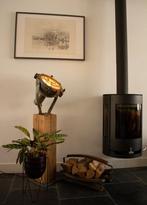 Vintage zoeklicht / scheepslamp. Eikenhouten vloerlamp, Ophalen