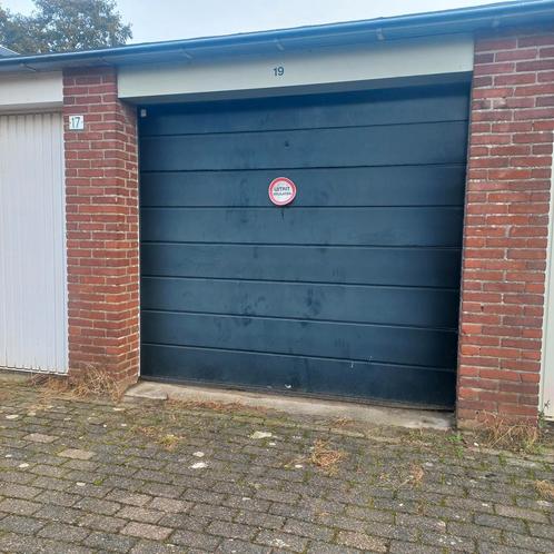 TE HUUR GARAGEBOX BARENDRECHT., Auto diversen, Autostallingen en Garages