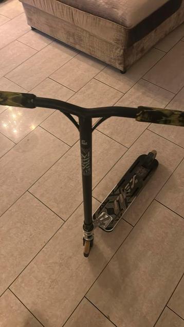 Stuntstep Maddgear MGX beschikbaar voor biedingen