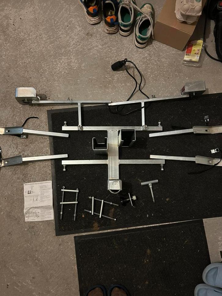 Fietsendrager trekhaak en dissel., Auto diversen, Fietsendragers, Zo goed als nieuw, Trekhaakdrager, 2 fietsen, Ophalen