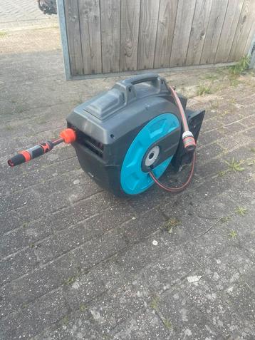 Gardena tuinslang 20 meter met ophang beugel beschikbaar voor biedingen