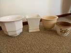 4 vintage bloempotten v aardewerk wit en creme, samen vr €4, Huis en Inrichting, Wit, Aardewerk of Porselein, Ophalen of Verzenden
