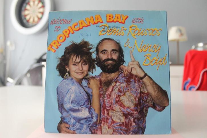 7" Single Demis Roussos - Welcome To Tropicana Bay With Nanc, Cd's en Dvd's, Vinyl Singles, Gebruikt, Single, Pop, 7 inch, Ophalen of Verzenden