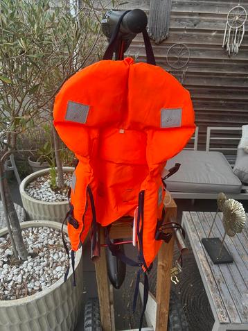 2 reddingsvesten tot 20kg voor een kind beschikbaar voor biedingen