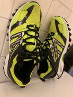 Basketball schoenen, Sport en Fitness, Korfbal, Ophalen of Verzenden, Zo goed als nieuw, Schoenen