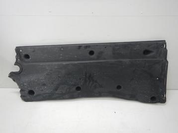 VW Tiguan Bodemplaat Links 5QF825201H beschikbaar voor biedingen