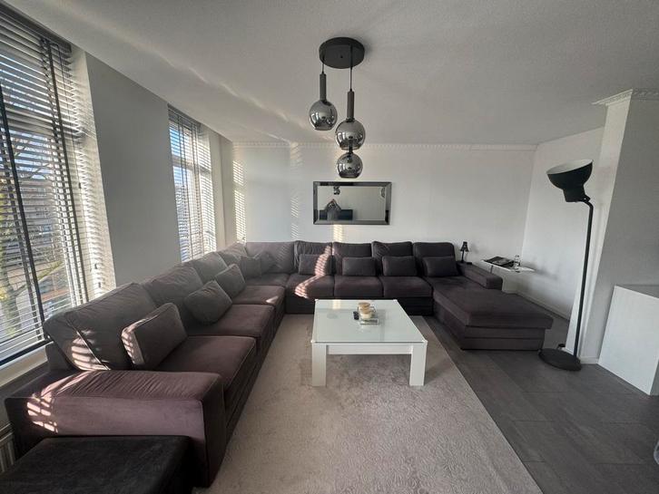 Mooie Lounge bank, Huis en Inrichting, Banken | Complete zithoeken, Zo goed als nieuw, Ophalen