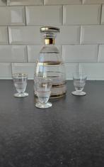 Kleine oude karaf met glaasjes (met gouden strip), Antiek en Kunst, Antiek | Glas en Kristal, Ophalen of Verzenden