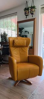 Super mooie Leder Sta op stoel Elektrisch Draaibaar Relax, Huis en Inrichting, Stoelen, Ophalen, Zo goed als nieuw