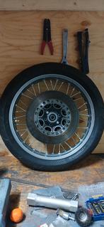 Yamaha RD Wiel met TZ naaf.nieuwe band...Nieuw gespaak., Motoren, Ophalen of Verzenden, Gebruikt