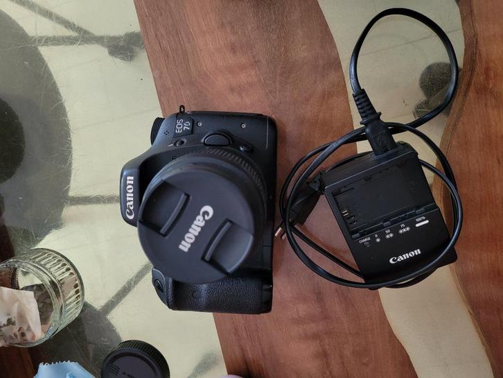 Canon 7d incl oplader, 18-55 iii lens,geheugenkaart en kabel, Audio, Tv en Foto, Fotografie | Fotostudio en Toebehoren, Gebruikt