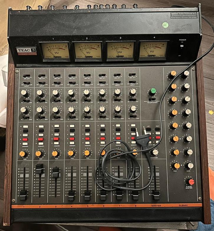 Teac Model 3 Tascam Series - Werkend 8 kanaals mengpaneel, Muziek en Instrumenten, Mengpanelen, Gebruikt, 5 tot 10 kanalen, Microfooningang