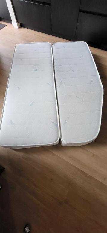 2 Matrassen Frans Bed / Caravan 200x70 en 200x70x40 beschikbaar voor biedingen