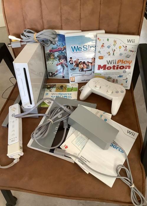 Nintendo spelcomputer Wii met spelletjes, Spelcomputers en Games, Spelcomputers | Nintendo Wii, Gebruikt, Met 2 controllers, Met games