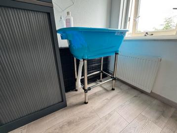 Hondenbad voor trimsalon beschikbaar voor biedingen