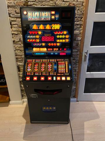 Te koop Black Light beschikbaar voor biedingen