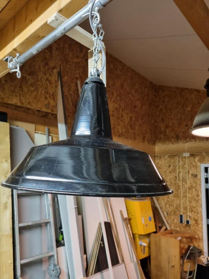 Oude Emaille Hanglamp - Zwart, Huis en Inrichting, Lampen | Hanglampen, Gebruikt, Minder dan 50 cm, Metaal, Ophalen of Verzenden