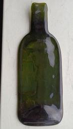Gerecyclede fles, nu een borrelplank. Fairtrade uit Vietnam., Huis en Inrichting, Ophalen of Verzenden, Gebruikt, Glas