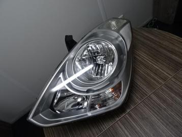Koplamp Hyundai H 300 bj 2010 links perfecte staat niet afge beschikbaar voor biedingen