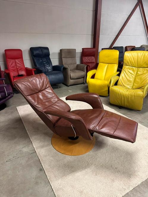 Relaxfauteuil , bruin leren design relax fauteuil Z.G.A.N, Huis en Inrichting, Fauteuils, Zo goed als nieuw, Leer, 75 tot 100 cm