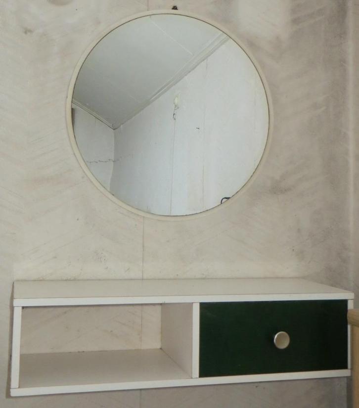 Vintage kaptafel / toilettafel uit de jaren 70. Spiegel rond, Huis en Inrichting, Tafels | Kaptafels, Gebruikt, Minder dan 100 cm
