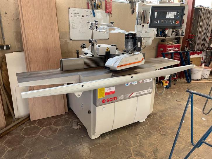 Freesmachine pc sturing , standfrees , spilfrees, freesbank, Doe-het-zelf en Verbouw, Gereedschap | Freesmachines, Zo goed als nieuw