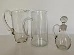 Vintage 2 glazen waterkannen en 1 glazen flesjes met stolp, Ophalen of Verzenden