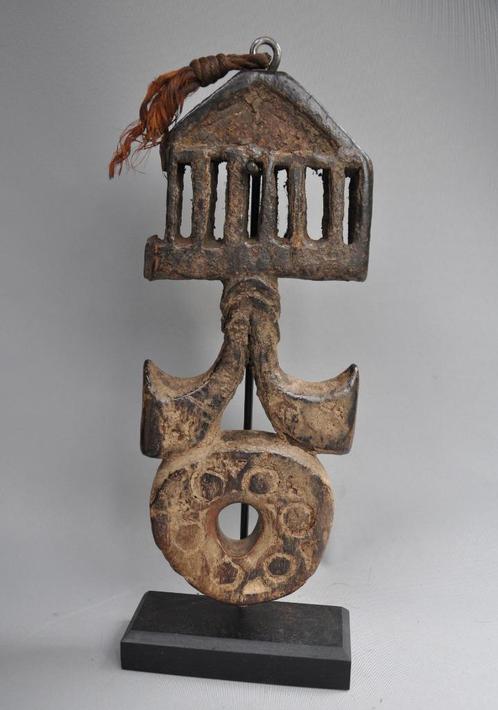 Nepalese ghurra – museaal volkskunstobject tegen lage prijs, Antiek en Kunst, Kunst | Niet-Westerse kunst, Ophalen of Verzenden