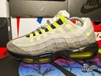 Nike Air Max 95 'Neon' EU42 2015, Kleding | Heren, Schoenen, Colosseum 1, 1213 NL Hilversum, Nederland, Zwart, Nike, Ophalen of Verzenden