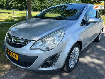 Opel Corsa 1.2-16V Cosmo prachtige staat navi bluetooth beschikbaar voor biedingen