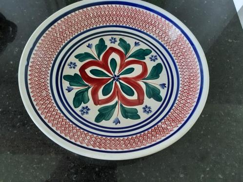 Grote schaal Société Céramique  Maestricht doorsnee 31cm, Antiek en Kunst, Antiek | Schalen, Ophalen of Verzenden