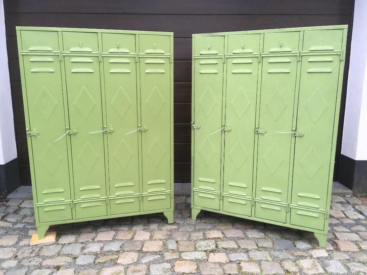 2 Franse, vintage groene Lockerkasten jaren 1950’s, Huis en Inrichting, Kasten | Lockerkasten, Gebruikt, Ophalen