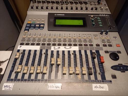 Te koop Yamaha 01v digitale mixer., Muziek en Instrumenten, Mengpanelen, Gebruikt, 20 kanalen of meer, Microfooningang, Ophalen