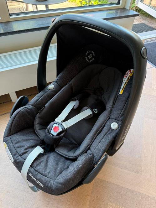 Set; Maxi Cosi Pebble Plus en twee keer isofix car base!, Kinderen en Baby's, Autostoeltjes, Zo goed als nieuw, Maxi-Cosi, 0 t/m 13 kg