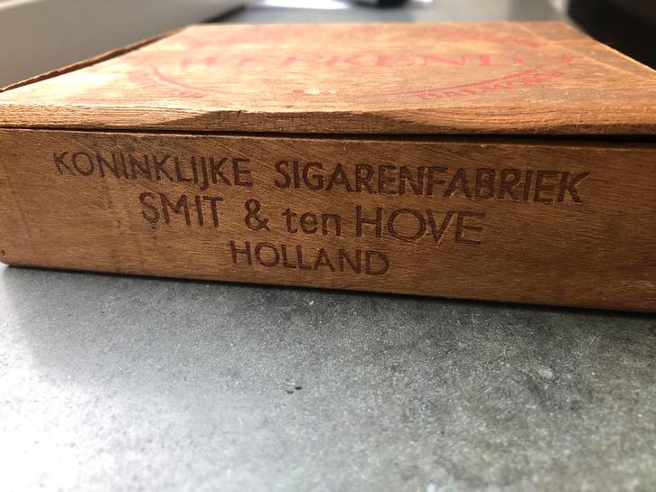 Sigarendoosje Smit & ten Hove met 40 kleine damsteentjes, Verzamelen, Overige Verzamelen, Gebruikt, Ophalen of Verzenden