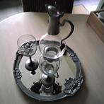 Tinnen wijnset op blad met 2 bijpassende  glazen, Huis en Inrichting, Ophalen of Verzenden, Zo goed als nieuw