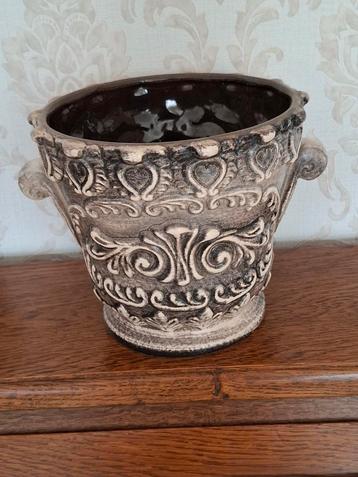 Vintage 70,s bloempot beschikbaar voor biedingen