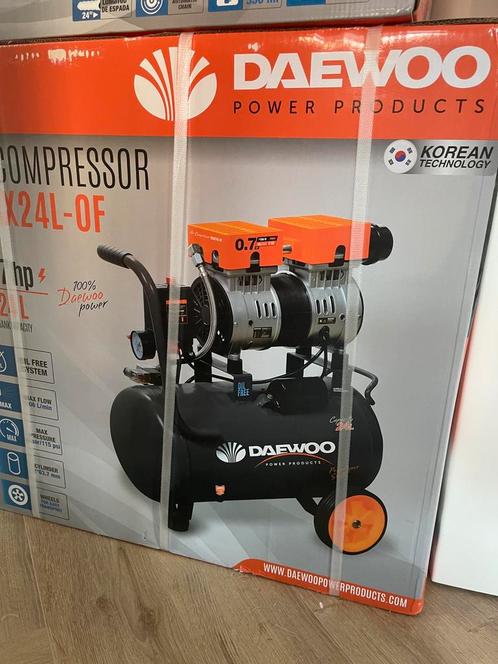 Daewoo compressors DAAx24L NEW, Doe-het-zelf en Verbouw, Compressors, Nieuw, 6 tot 10 bar, 100 liter of meer, 800 liter/min of meer