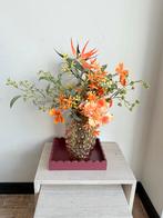 Zijden Boeket met Vaas - Zonnig en Prachtig!, 50 tot 75 cm, Nieuw, Oranje, Ophalen of Verzenden