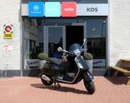 Vespa GTS 300 Super Tech, Piaggio & C. SpA, Scooter, Bedrijf, Viale Rinaldo Piaggio, 25 - 56025 Pontedera (PI), Italy