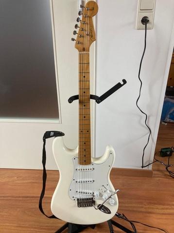 Fender Classic '50's Stratocaster + Roland GR 20 beschikbaar voor biedingen